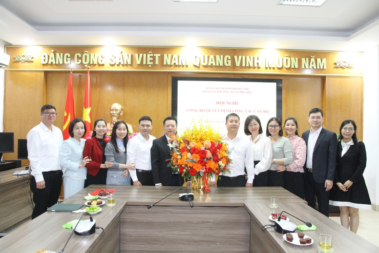 PHƯỜNG XUÂN PHƯƠNG CÔNG BỐ QUYẾT ĐỊNH BỔ NHIỆM CHÁNH VĂN PHÒNG ĐẢNG UỶ VÀ CHÁNH VĂN PHÒNG HĐND & UBND PHƯỜNG- Ảnh 8.