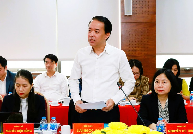 Đoàn giám sát số 12 của Thành ủy Hà Nội làm việc với Ban Thường vụ Đảng ủy các phường: Thượng Cát, Tây Tựu, Phú Diễn, Đông Ngạc và Xuân Đỉnh- Ảnh 2.