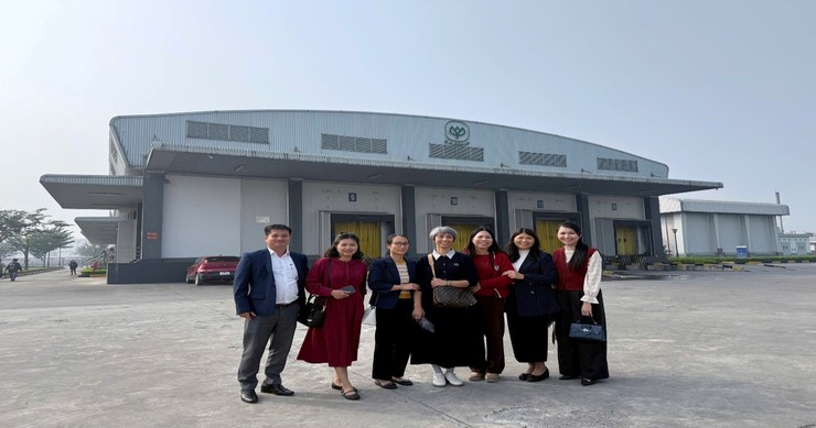 Trường Tiểu học Đại Kim tăng cường giám sát, trực tiếp kiểm chứng chất lượng nguồn cung ứng thực phẩm cho bếp ăn bán trú- Ảnh 1.