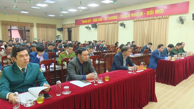 UBND xã Thường Tín khen thưởng 15 tập thể, 28 nhân có thành tích xuất sắc trong công tác Quân sự, Quốc phòng địa phương năm 2025.- Ảnh 1.