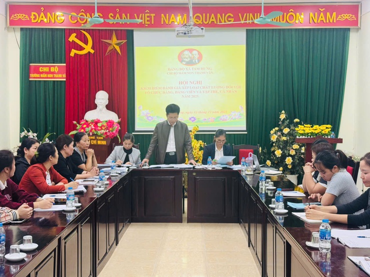 Xã Tam Hưng tập trung kiểm điểm, xếp loại đảng viên cuối năm theo Quy định 03 của Thành ủy Hà Nội- Ảnh 6.