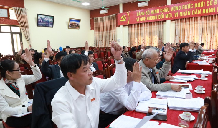 HĐND xã Minh Châu khóa XXI khai mạc Kỳ họp thứ Hai, đánh giá kết quả năm 2025 và Quyết Nghị nhiệm vụ năm 2026- Ảnh 7.