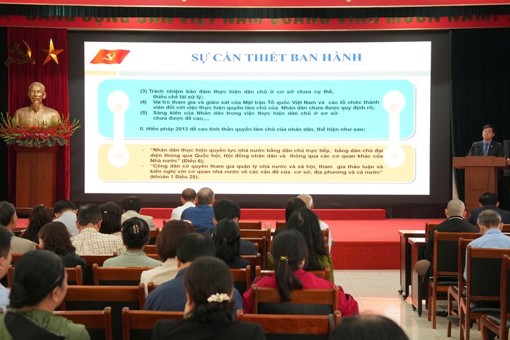 Hội nghị tuyên truyền Luật thực hiện dân chủ cơ sở và các qui định về giải phóng mặt bằng- Ảnh 7.