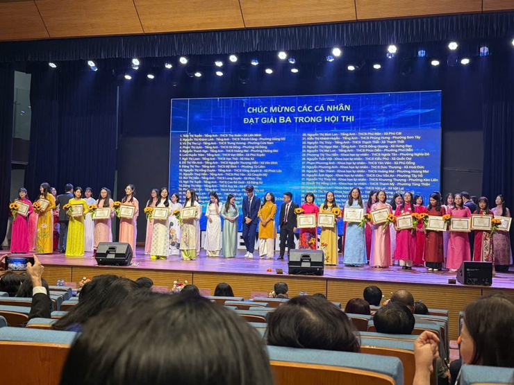 Sở giáo dục và đào tạo tổng kết Hội thi Giáo viên dạy giỏi: Xã Ứng Thiên ghi dấu với giải Ba môn Khoa học tự nhiên- Ảnh 3.