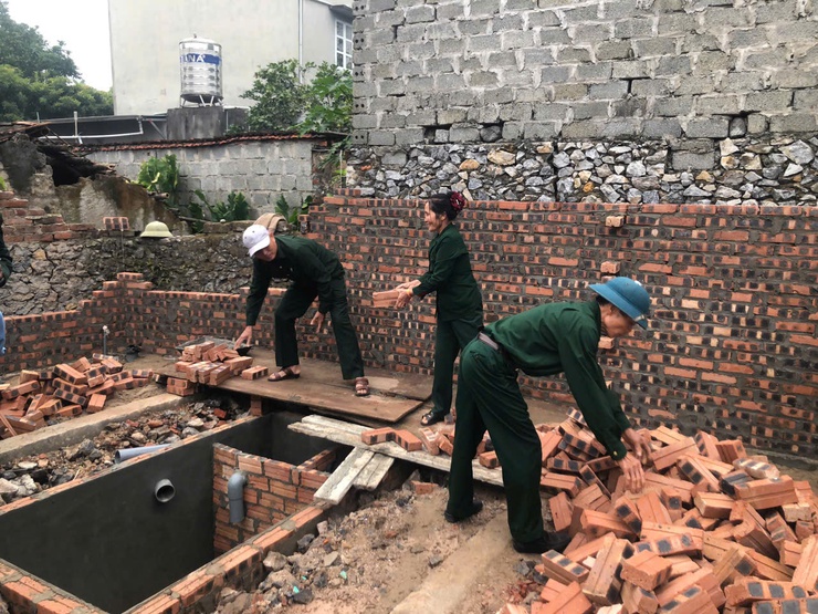 CÁC ĐOÀN THỂ KHỐI MTTQ XÃ HOÀ XÁ CHUNG TAY HỖ TRỢ NGÀY CÔNG XÂY DỰNG NHÀ ĐẠI ĐOÀN KẾT- Ảnh 3.