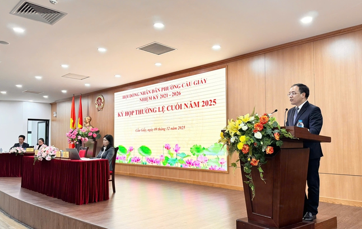 Kỳ họp thường lệ cuối năm 2025 HĐND phường - Kỳ họp quyết định các vấn đề quan trọng để phát triển kinh tế - xã hội phường Cầu Giấy năm 2026- Ảnh 2.