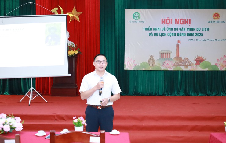 250 người dân xã đảo Minh Châu được tập huấn nâng cao ứng xử văn minh du lịch và phát triển du lịch cộng đồng - Ảnh 3.