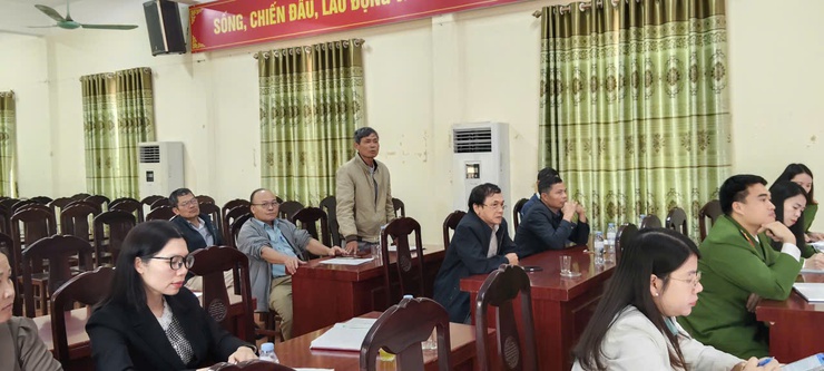  Hội nghị nghe báo cáo xây dựng mô hình “ Tổ dân phố, thôn không ma tuý” và mô hình  “ Camera giám sát an ninh” - Ảnh 2.