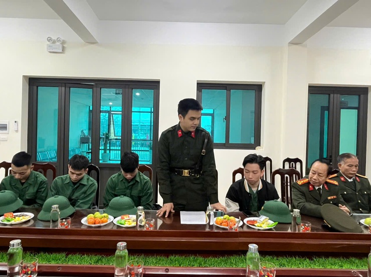 Thanh niên thị trấn Quốc Oai sẵn sàng cho ngày hội tòng quân năm 2025- Ảnh 2.