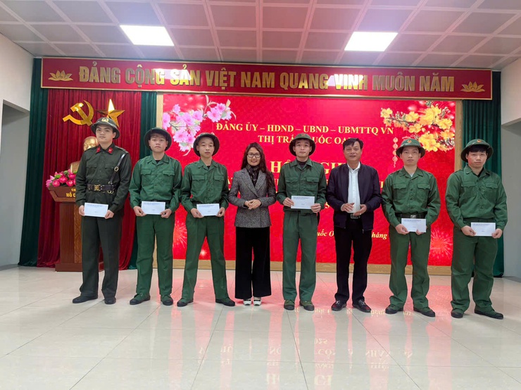 Thanh niên thị trấn Quốc Oai sẵn sàng cho ngày hội tòng quân năm 2025- Ảnh 3.