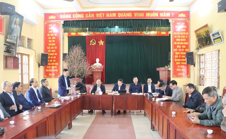       Đồng chí Chủ tịch UBND huyện dự sinh hoạt chuyên 
               đề tại Chi bộ thôn Thượng xã Chuyên Mỹ- Ảnh 1.