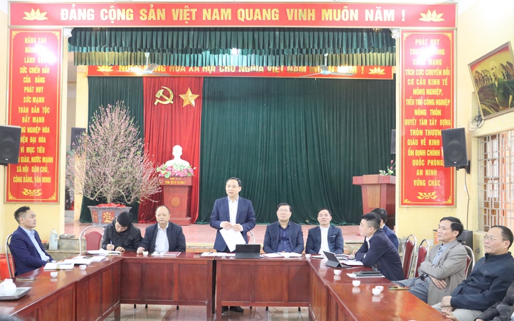       Đồng chí Chủ tịch UBND huyện dự sinh hoạt chuyên 
               đề tại Chi bộ thôn Thượng xã Chuyên Mỹ- Ảnh 4.