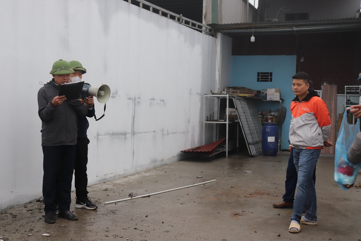 Thị trấn Phú Xuyên tổ chức cưỡng chế vi phạm trong lĩnh vực đất đai- Ảnh 1.