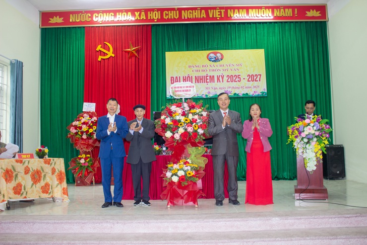 Đại hội chi bộ thôn Mỹ Văn - Xã Chuyên Mỹ,  nhiệm kỳ 2025-2027- Ảnh 4.
