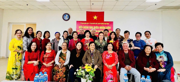 34 tổ dân phố phường Vĩnh Hưng  tổ chức hội nghị 
đại biểu nhân dân bàn việc xây dựng đời sống văn hóa  năm 2025
- Ảnh 6.