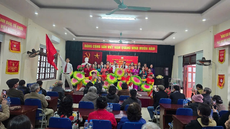 34 tổ dân phố phường Vĩnh Hưng  tổ chức hội nghị 
đại biểu nhân dân bàn việc xây dựng đời sống văn hóa  năm 2025
- Ảnh 1.
