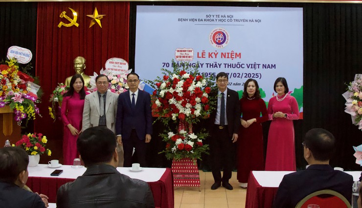 Bệnh viện đa khoa Y Học Cổ Truyền Hà Nội kỷ niệm 70 năm Ngày Thầy thuốc Việt Nam- Ảnh 2.