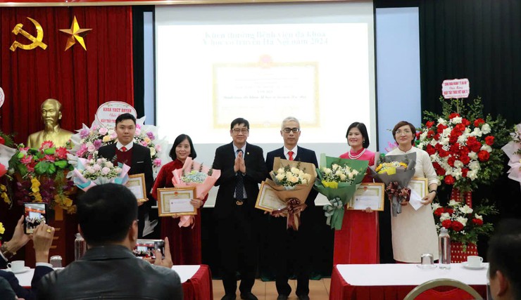 Bệnh viện đa khoa Y Học Cổ Truyền Hà Nội kỷ niệm 70 năm Ngày Thầy thuốc Việt Nam- Ảnh 3.
