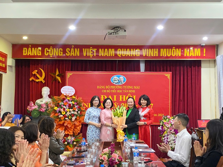 cấp ủy 23 chi bộ thuộc Đảng bộ phường Tương Mai nhiệm kỳ 2025 - 2027- Ảnh 22.