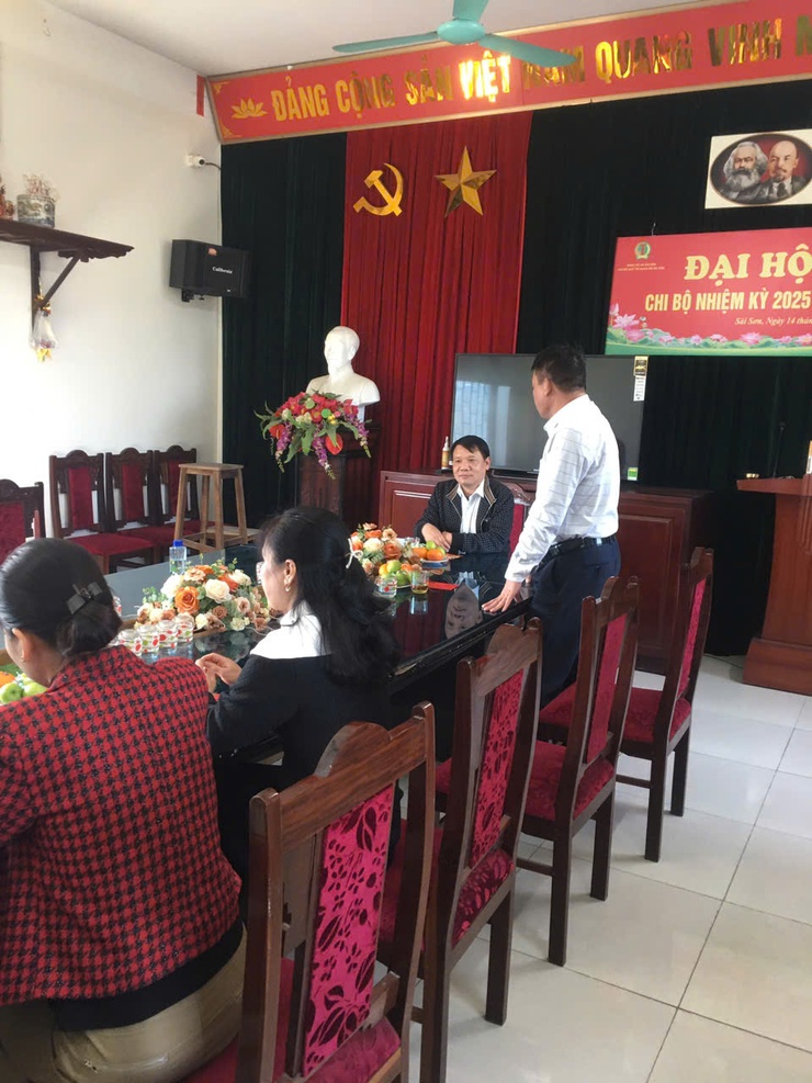 ĐOÀN LÃNH ĐẠO ĐU - HĐND - UBND - UB MTTQ XÃ ĐI THĂM VÀ CHÚC TẾT CÁC CHI BỘ TRÊN ĐỊA BÀN XÃ- Ảnh 6.