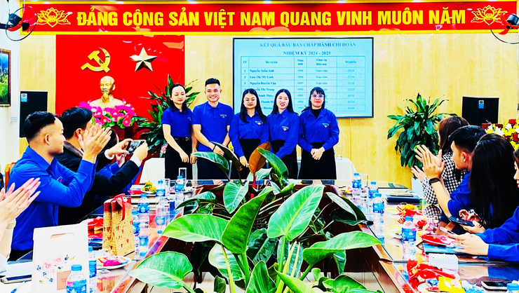 Đại hội Đoàn TNCS Hồ Chí Minh trường Tiểu học Hoàng Liệt đẩy mạnh sự nghiệp học tập và rèn luyện của thanh niên
- Ảnh 1.
