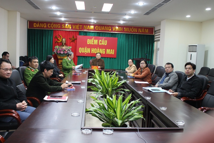 Quận Hoàng Mai tham dự Phiên họp tổng kết hoạt động của Ủy ban Quốc gia về chuyển đổi số và Đề án 06 năm 2024, phương hướng, nhiệm vụ trọng tâm năm 2025- Ảnh 2. Quận Hoàng Mai tham dự Phiên họp tổng kết hoạt động của Ủy ban Quốc gia về chuyển đổi số và Đề án 06 năm 2024, phương hướng, nhiệm vụ trọng tâm năm 2025- Ảnh 2.