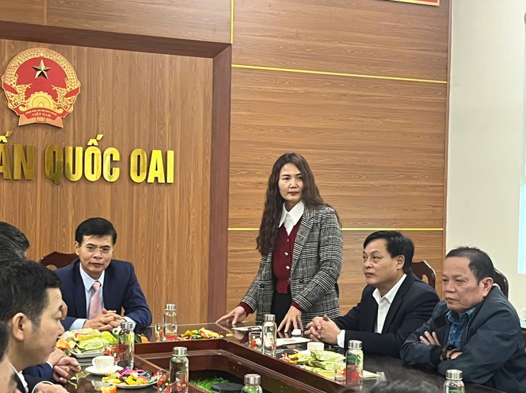 Đồng chí Nguyễn Văn Thọ - TUV, Bí thư Huyện Ủy thăm và gặp mặt cán bộ công chức, người lao động thị trấn Quốc Oai đầu Xuân Ất Tỵ 2025- Ảnh 2.