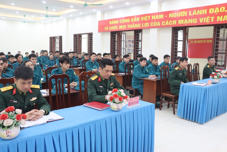 Khai mạc huấn luyện Đại đội dân quân cơ động huyện Phú Xuyên năm 2025- Ảnh 2.