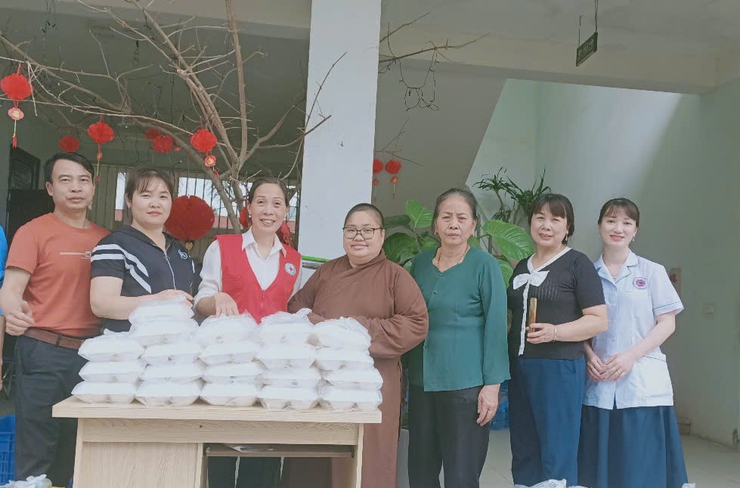 "Người tốt, việc thiện _ Chung tay xây dựng cộng đồng nhân ái" trên địa bàn xã Cao Sơn Tiến- Ảnh 1.