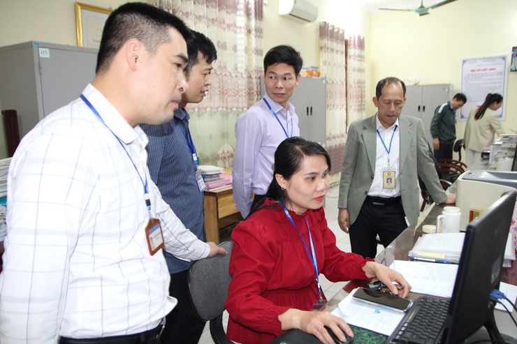 Kiểm tra công vụ tại xã Thái Hoà, Tảo Dương Văn, Trầm Lộng.- Ảnh 2.