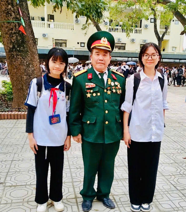 Thiết thực chương trình giao lưu tiếp lửa truyền thống tại trường Trường THCS Phù Lưu và THCS Hoa Sơn - Ứng Hoà- Ảnh 2.