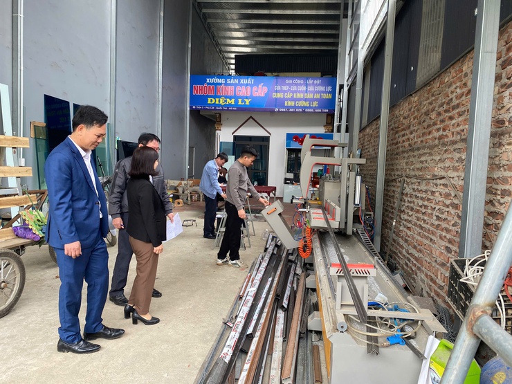Kiểm tra công tác quản lý vốn vay của các Hội, đoàn thể, tổ tiết kiệm và vay vốn xã Phú Cát- Ảnh 5.