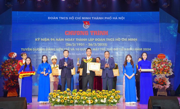 Phú Xuyên có 2 gương trong số 10 Gương mặt trẻ Thủ đô Tiêu biểu- Ảnh 1.