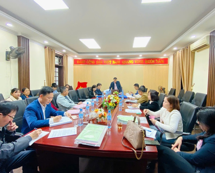 Kiểm tra công tác quản lý vốn vay của các Hội, đoàn thể, tổ tiết kiệm và vay vốn xã Phú Cát- Ảnh 1.