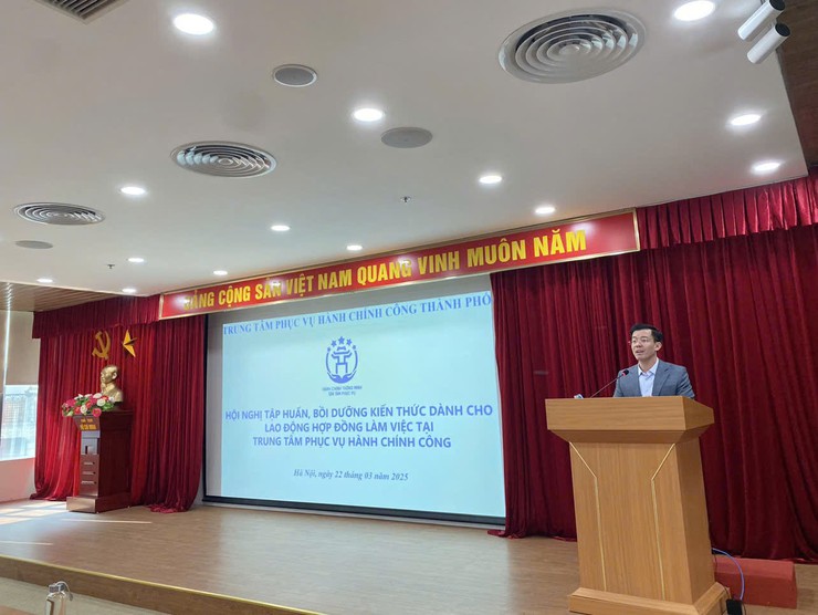 Hà Nội: Trung tâm Phục vụ hành chính công Thành phố tổ chức tập huấn cho nhân sự mới- Ảnh 1.