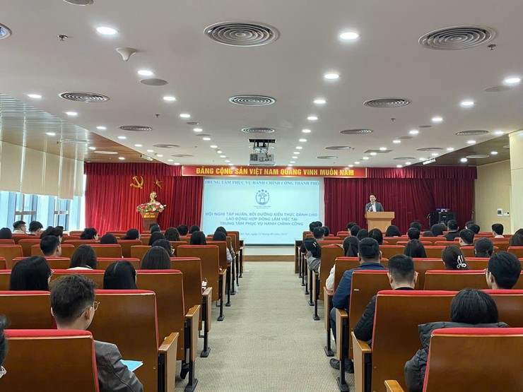 Hà Nội: Trung tâm Phục vụ hành chính công Thành phố tổ chức tập huấn cho nhân sự mới- Ảnh 7.