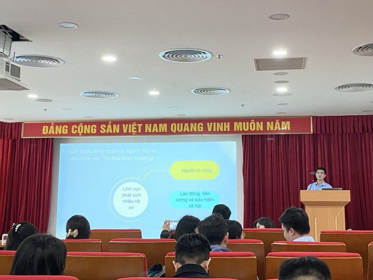 Hà Nội: Trung tâm Phục vụ hành chính công Thành phố tổ chức tập huấn cho nhân sự mới- Ảnh 6.