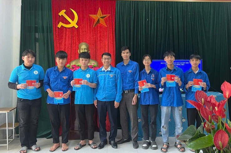 Thiết thực, ý nghĩa, ngày hội "Thiếu nhi vui khỏe - Tiến bước lên Đoàn"- Ảnh 7.