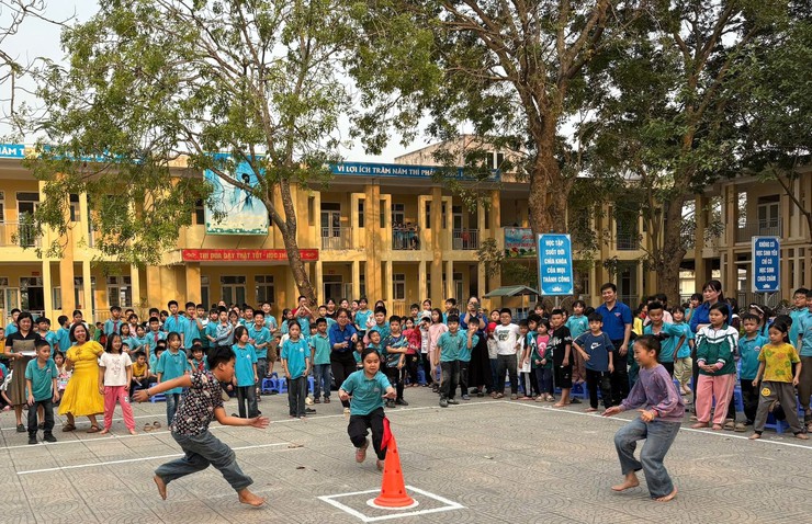 Thiết thực, ý nghĩa, ngày hội "Thiếu nhi vui khỏe - Tiến bước lên Đoàn"- Ảnh 4.