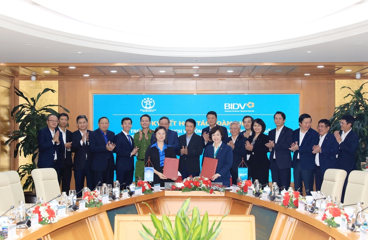 206 điểm giao dịch của BIDV trên địa bàn thành phố Hà Nội sẽ trở thành các điểm đại lý dịch vụ công trực tuyến- Ảnh 4.