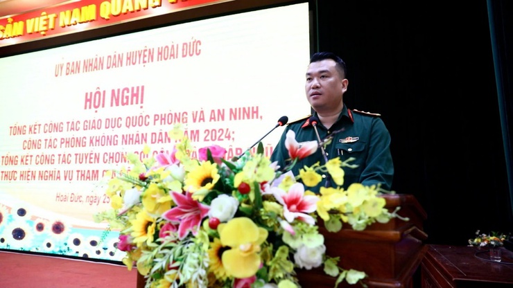 Hoài Đức tổng kết công tác tuyển quân năm 2025; công tác phòng không nhân dân, giáo dục Quốc phòng-an ninh năm 2024- Ảnh 7.