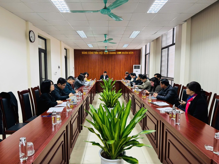 Tổ công tác số 07 của Quận ủy Hoàng Mai kiểm tra công tác chuẩn bị Đại hội Đảng bộ phường Lĩnh Nam lần thứ XXVI, nhiệm kỳ 2025-2030- Ảnh 1.