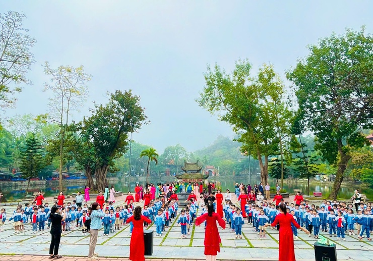 TRƯỜNG MẦM NON SÀI SƠN C TỔ CHỨC THĂM QUAN VÀ TRẢI NGHIỆM TẠI KHU DI TÍCH QUỐC GIA ĐẶC BIỆT CHÙA THẦY- Ảnh 4.