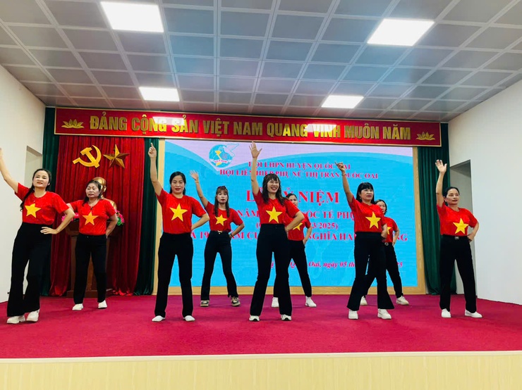 Hội LHPN Thị trấn Quốc Oai tổ chức lễ kỷ niệm 115 năm Ngày Quốc tế Phụ nữ (8/3/1910-8/3/2025) và 185 năm cuộc khởi nghĩa Hai Bà Trưng- Ảnh 6.