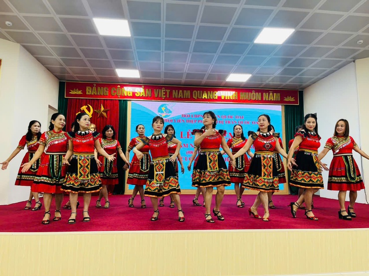 Hội LHPN Thị trấn Quốc Oai tổ chức lễ kỷ niệm 115 năm Ngày Quốc tế Phụ nữ (8/3/1910-8/3/2025) và 185 năm cuộc khởi nghĩa Hai Bà Trưng- Ảnh 7.
