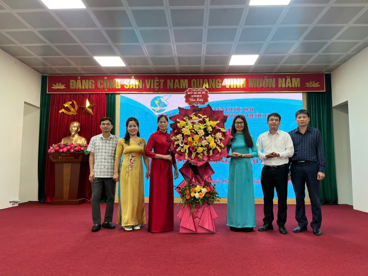 Hội LHPN Thị trấn Quốc Oai tổ chức lễ kỷ niệm 115 năm Ngày Quốc tế Phụ nữ (8/3/1910-8/3/2025) và 185 năm cuộc khởi nghĩa Hai Bà Trưng- Ảnh 2.