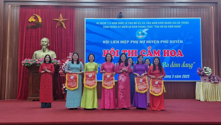 Phụ nữ Phú Xuyên phát huy tinh thần 115 năm Quốc tế phụ nữ 8/3 và 1985 năm cuộc khởi nghĩa Hai Bà Trưng, 60 năm phong trào “Ba đảm đang”- Ảnh 5.