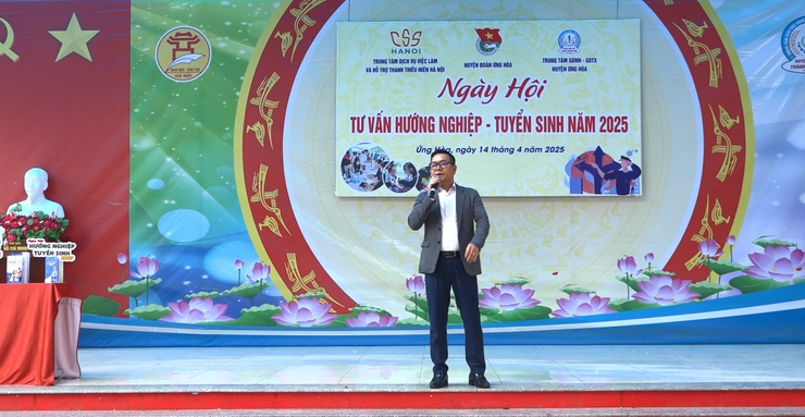 Ngày hội Tư vấn hướng nghiệp tuyển sinh năm 2025 tại Trung tâm GDNN – GDTX huyện- Ảnh 2.
