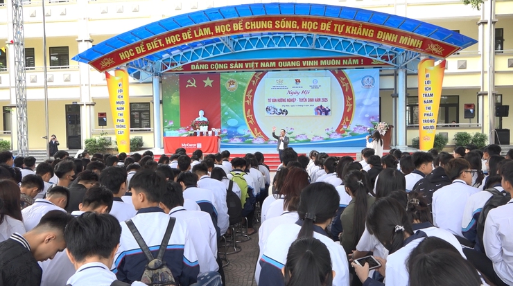 Ngày hội Tư vấn hướng nghiệp tuyển sinh năm 2025 tại Trung tâm GDNN – GDTX huyện- Ảnh 1.