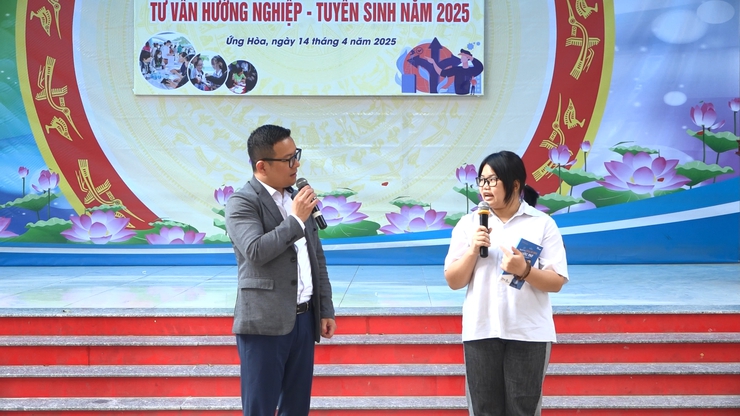 Ngày hội Tư vấn hướng nghiệp tuyển sinh năm 2025 tại Trung tâm GDNN – GDTX huyện- Ảnh 4.
